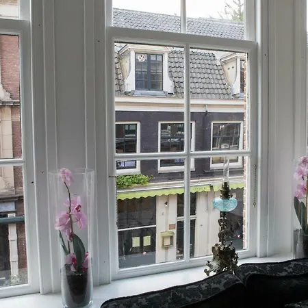 Bed & Breakfast Vibrant And Central Reguliers Amsterdam