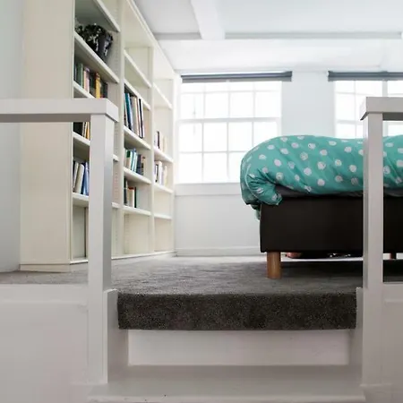 Bed and breakfast Vibrant And Central Reguliers Ámsterdam