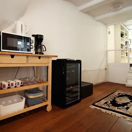 Bed and breakfast Vibrant And Central Reguliers *