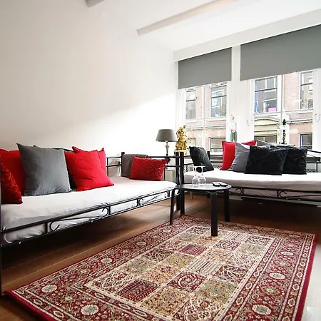 Bed and breakfast Vibrant And Central Reguliers