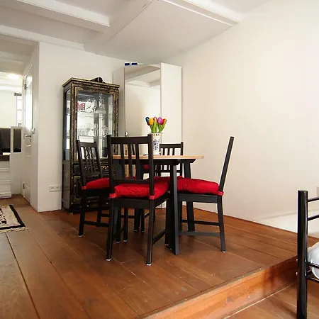 Bed and Breakfast Vibrant And Central Reguliers *